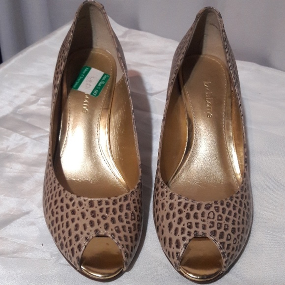 Liz Claiborne embossed leather peep toe 7 pumps - Picture 1 of 7